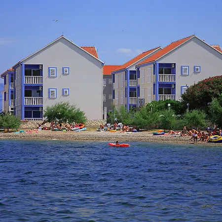 Lägenhetshotell Marina Gromela Mirce