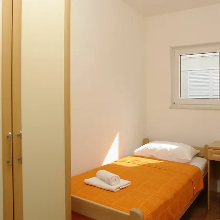 Marina Gromela Lägenhetshotell Mirce